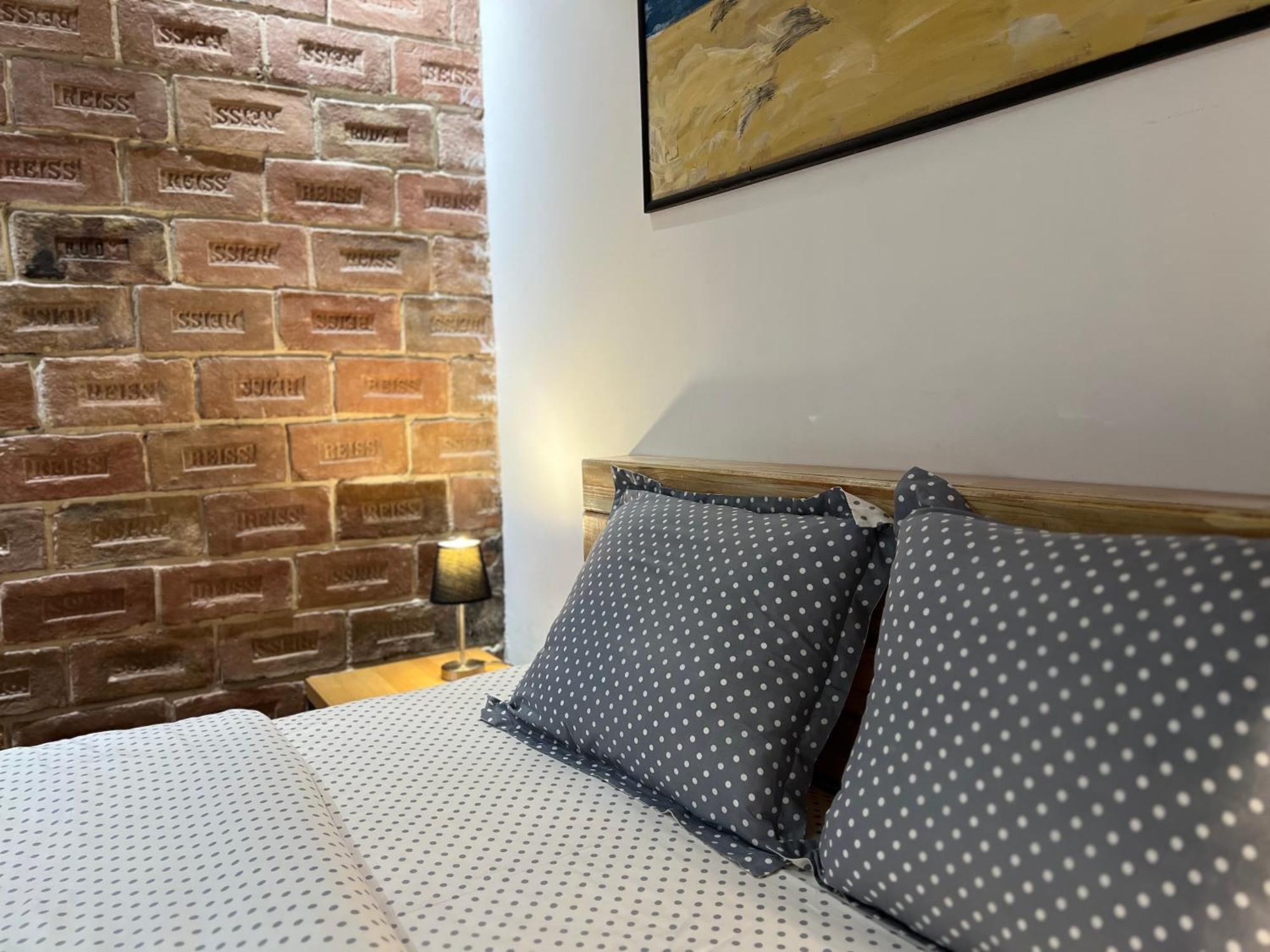 Loft-Style Apt On Virmenska Str Lviv Bagian luar foto