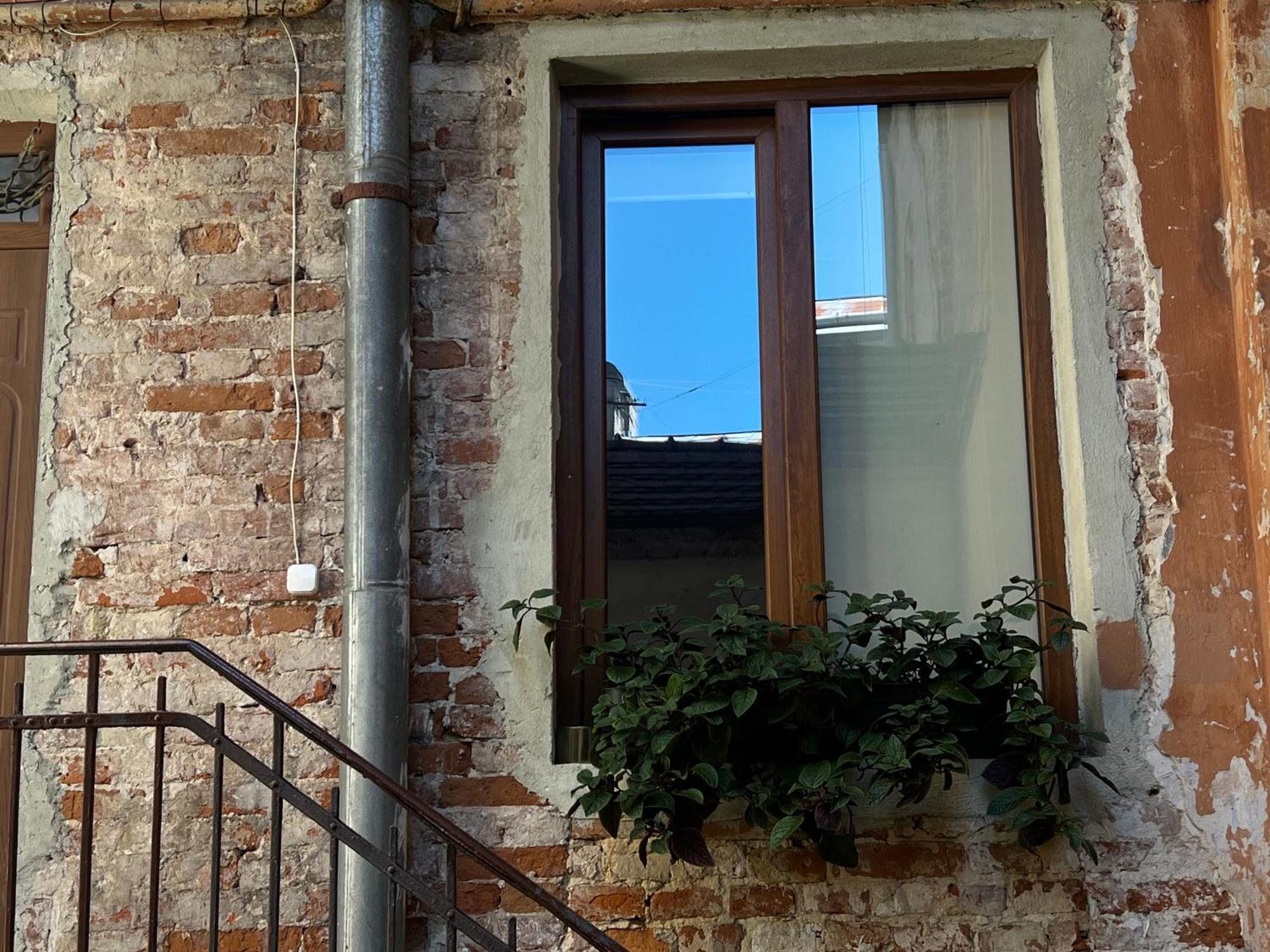 Loft-Style Apt On Virmenska Str Lviv Bagian luar foto