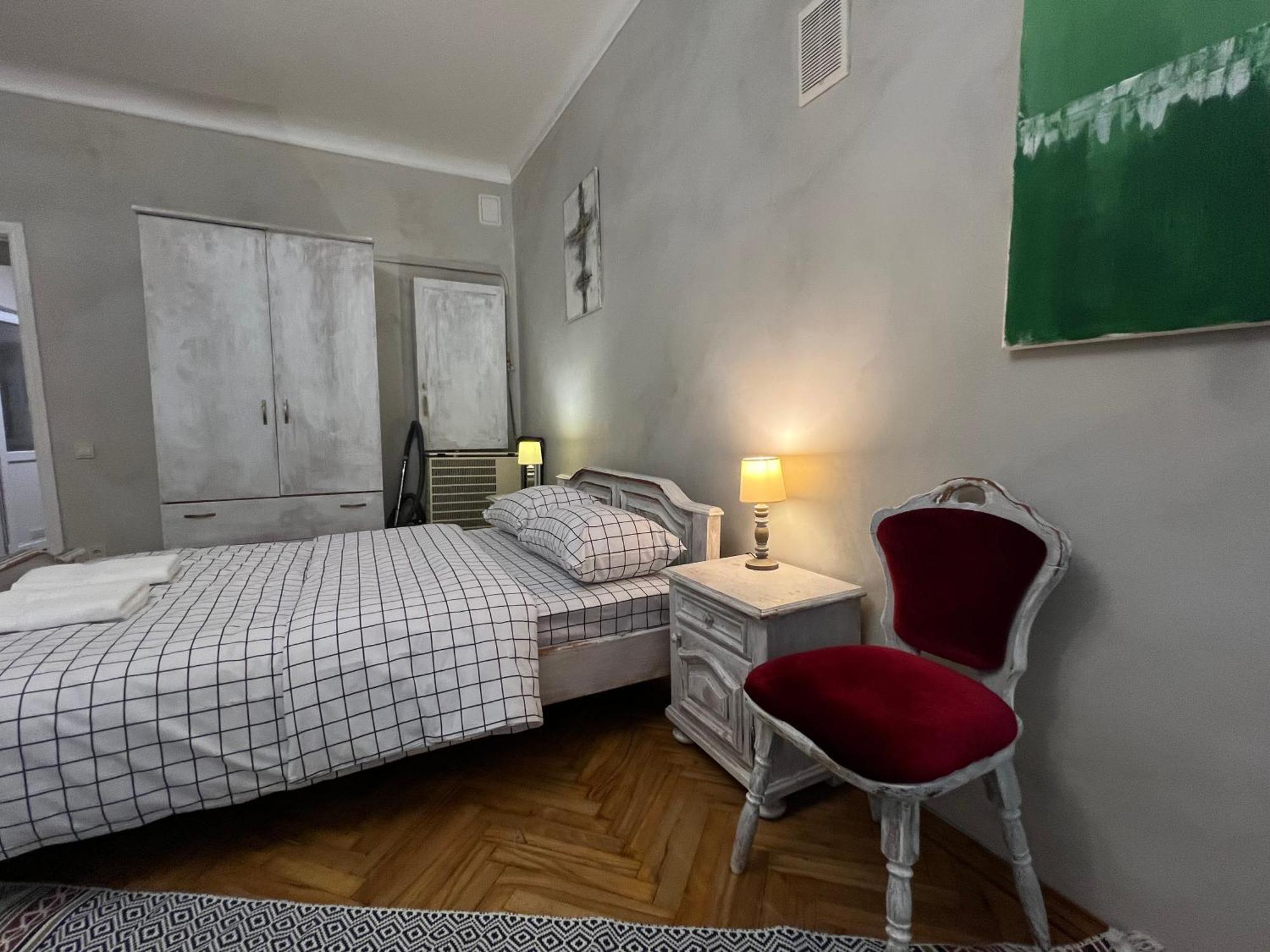 Loft-Style Apt On Virmenska Str Lviv Bagian luar foto