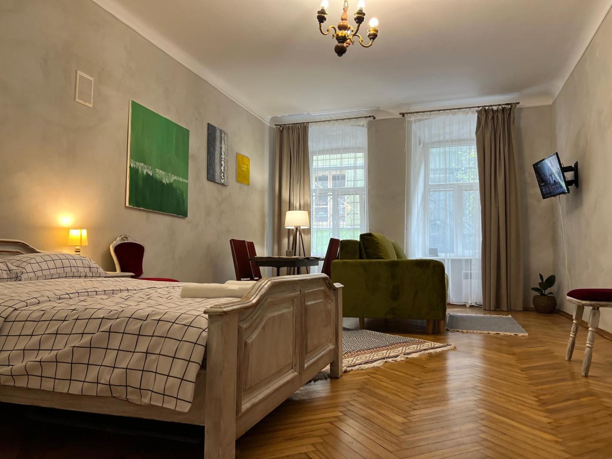 Loft-Style Apt On Virmenska Str Lviv Bagian luar foto