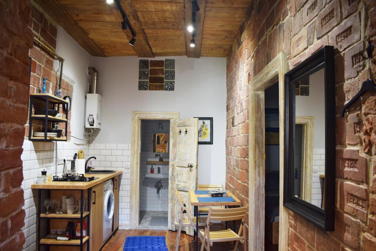 Loft-Style Apt On Virmenska Str Lviv Bagian luar foto